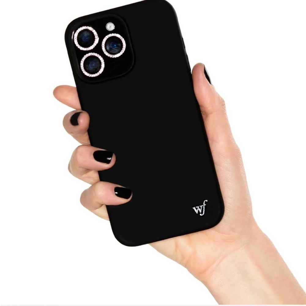 Wildflower Cases Black MagSafe Case